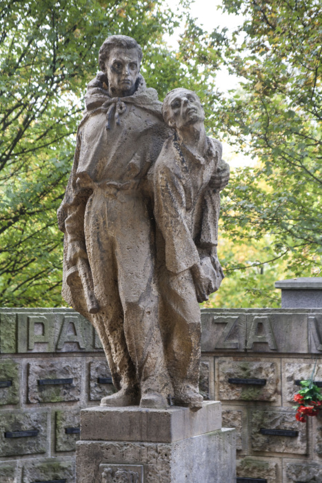 Karel Vávra: Památník obětem druhé světové války v Hrabové, 1949–50