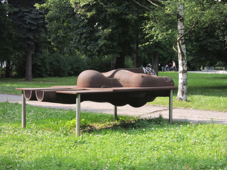 Karel Nepraš: Jogín, 1993 (foto Jakub Ivánek).