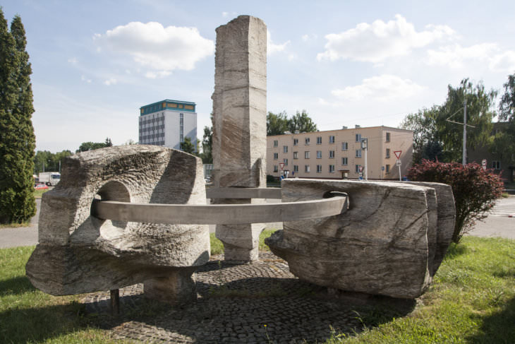 Jiří Marek: Jednota, u tramvajové smyčky v Martinově, konec 60. let 20. století (foto Jakub Ivánek)