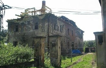zamek ropice
