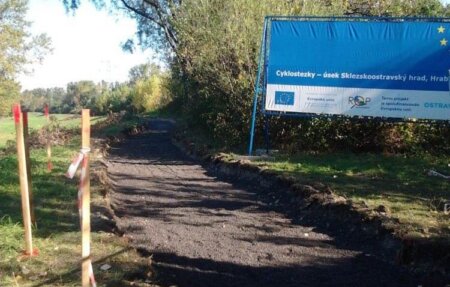 cylostezka slezskoostravsky hrad hrabova