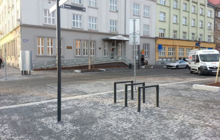 náměstí 1