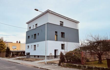bystrinova