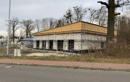 sklad se vzorkovou prodejnou