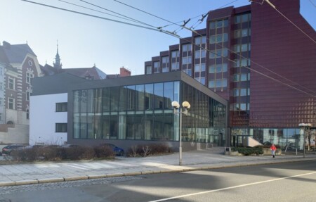 komercni objekt namesti republiky