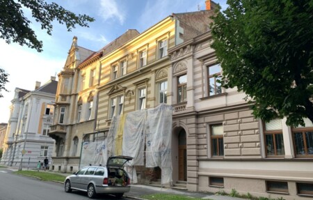 husova opava