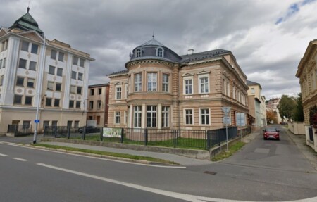 larischova vila