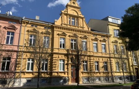 husova opava