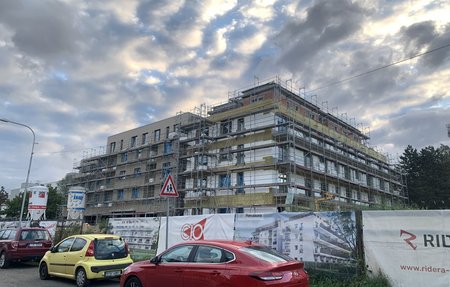 pohled na novostavbu rezidence petruskova v ostrave zabrehu