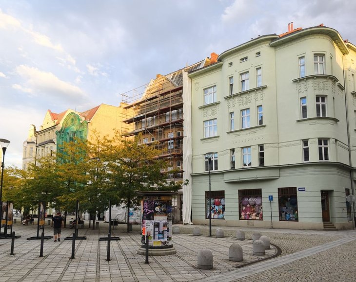 rekonstrukce historického domu na Jiráskově náměstí v centru Ostravy.