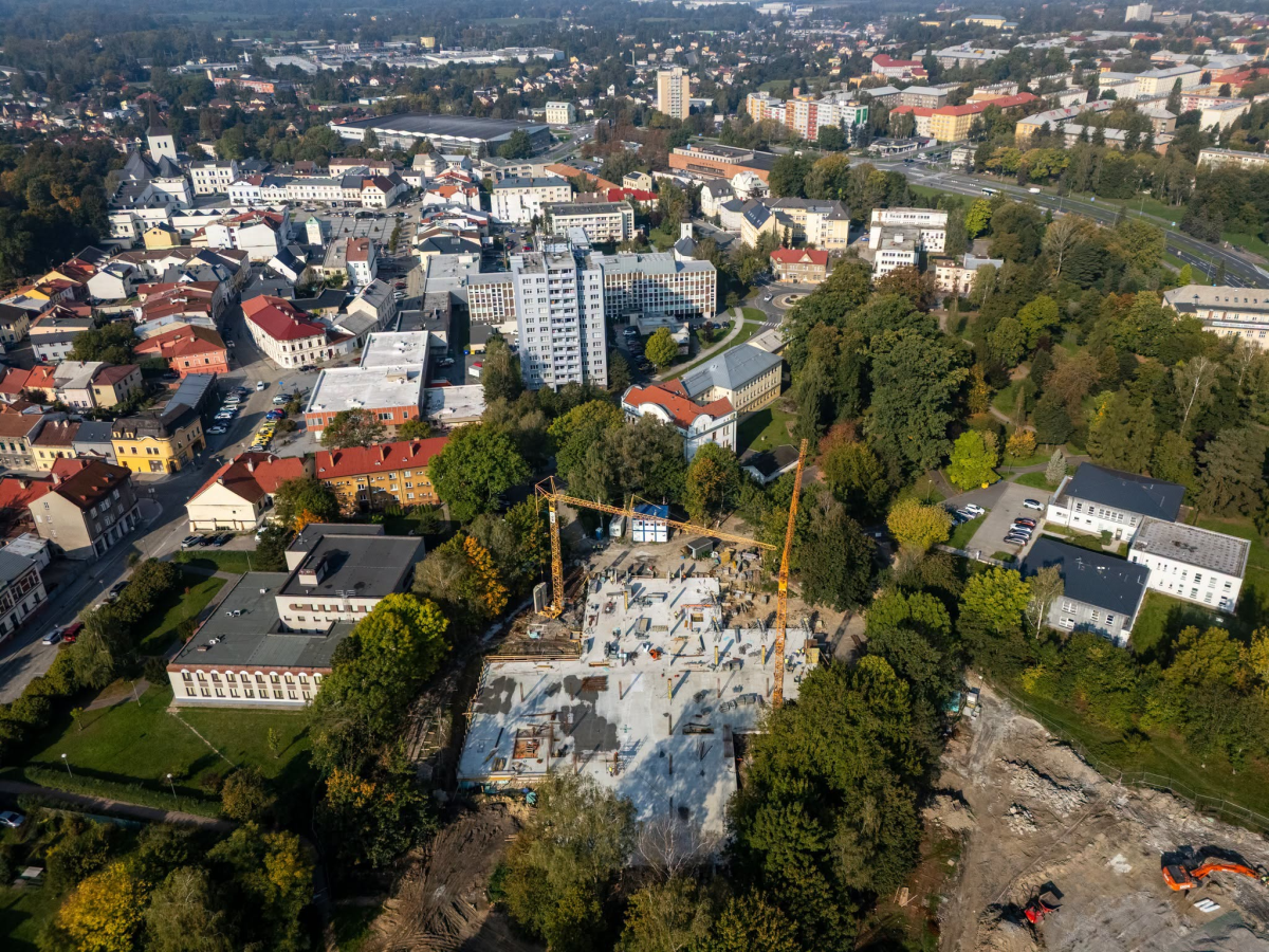 Fotografie výstavby centra CEPIS v Karviné.