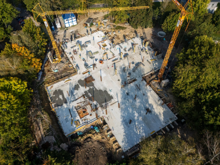 Fotografie výstavby centra CEPIS v Karviné.